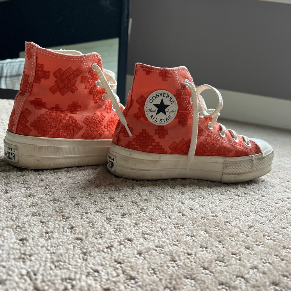 Platform hightop patterned converse